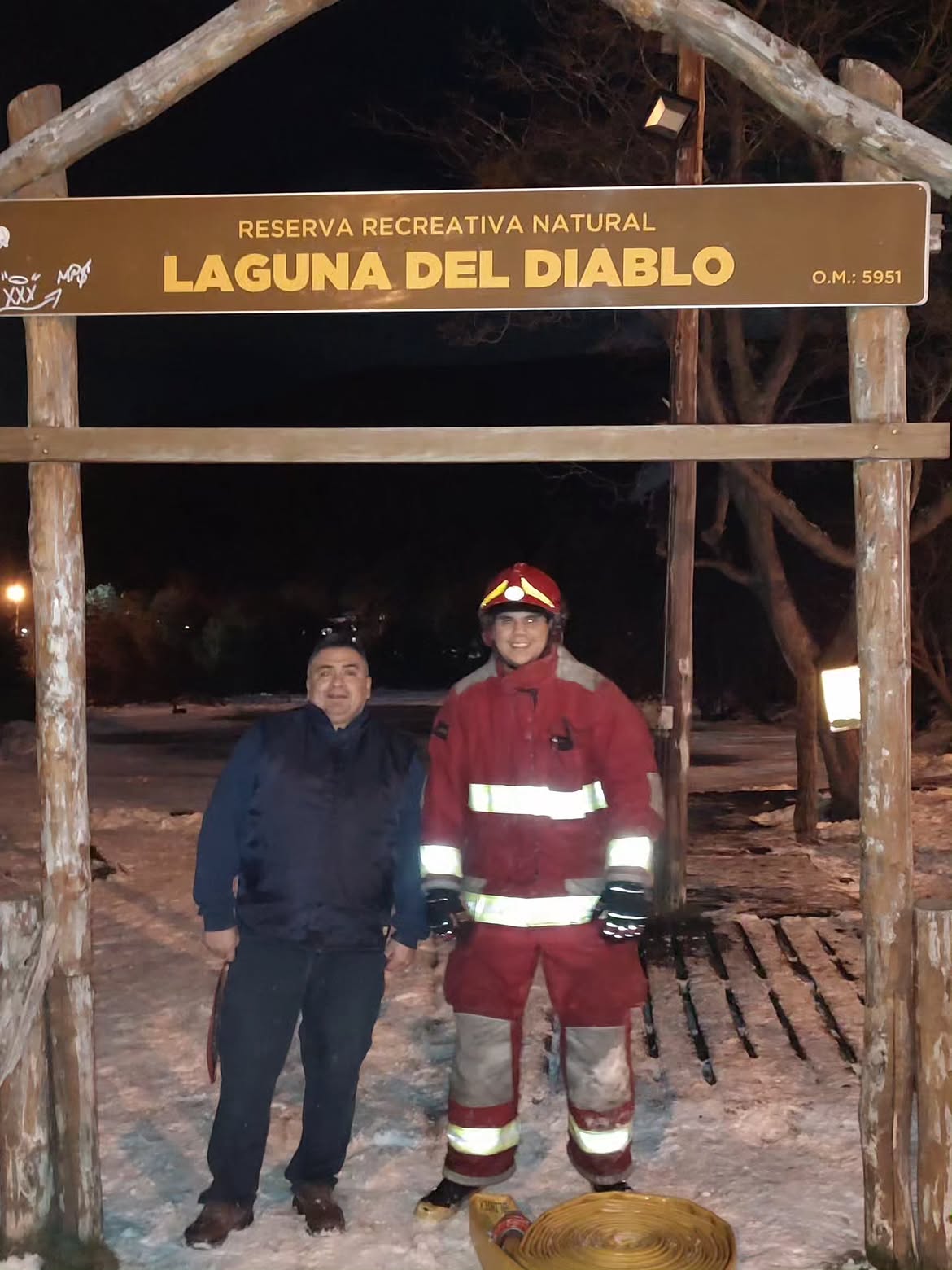 BOMBEROS DE USHUAIA COLABORARON PARA HABILITAR LA LAGUNA DEL DIABLO PARA ACTIVIDADES DE INVIERNO