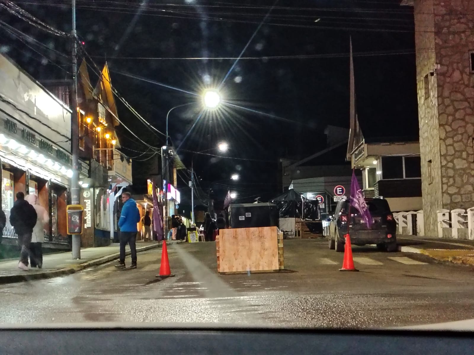 ASI PERMANECE EL ACAMPE DEL SUTEF FRENTE A CASA DE GOBIERNO