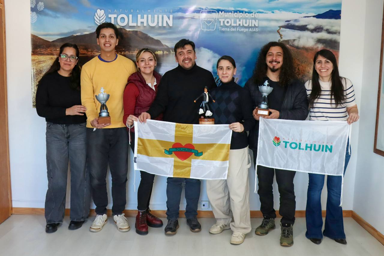 Danza, trayectoria y orgullo tolhuinense: Daniel Harrington recibió a Lorena Fuentes, campeona provincial de Malambo Femenino