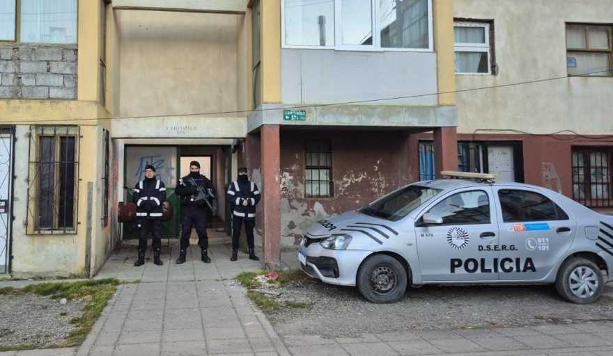 Allanaron una vivienda y hallaron 60 plantas de cannabis