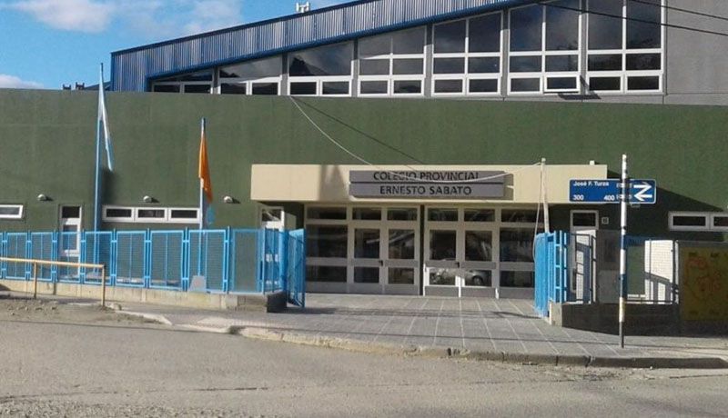 Preocupación en el Colegio Sabato de Ushuaia: evalúan extender las clases a febrero y los padres expresan su rechazo