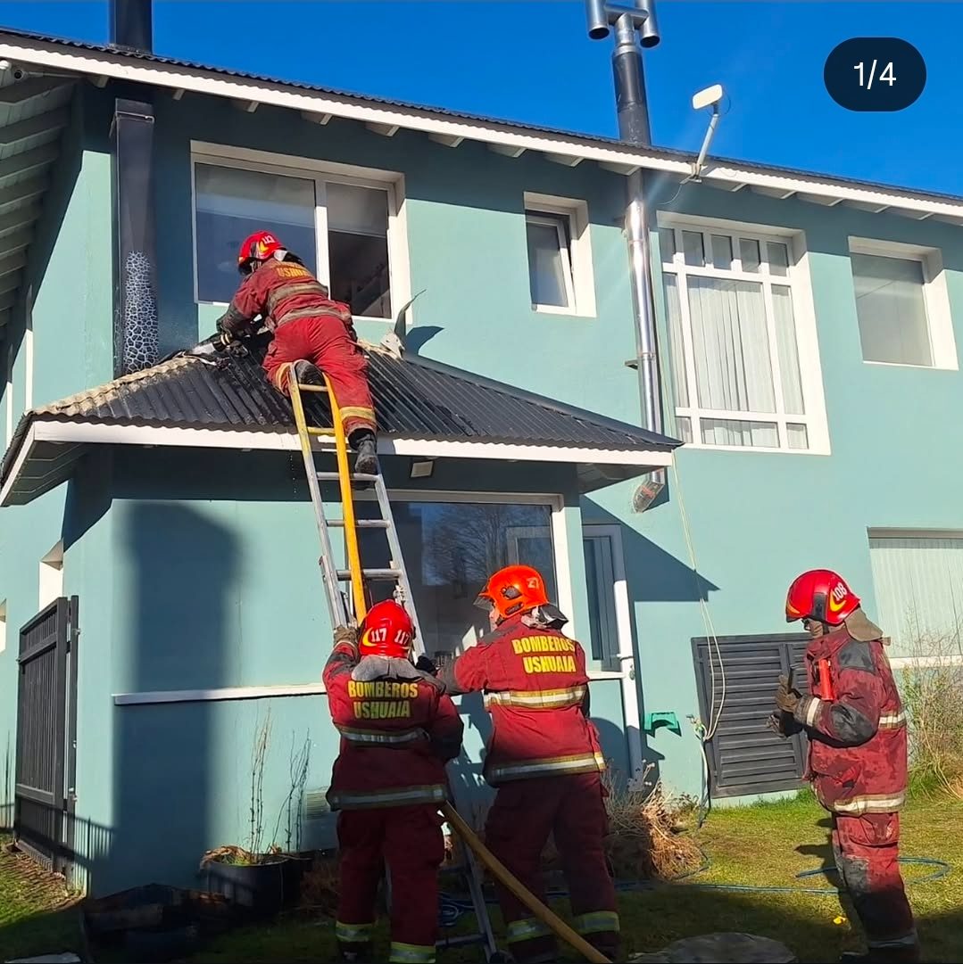 RÁPIDO ACCIONAR BOMBERIL EVITÓ UN INCENDIO EN UNA VIVIENDA DEL BARRIO PIPO