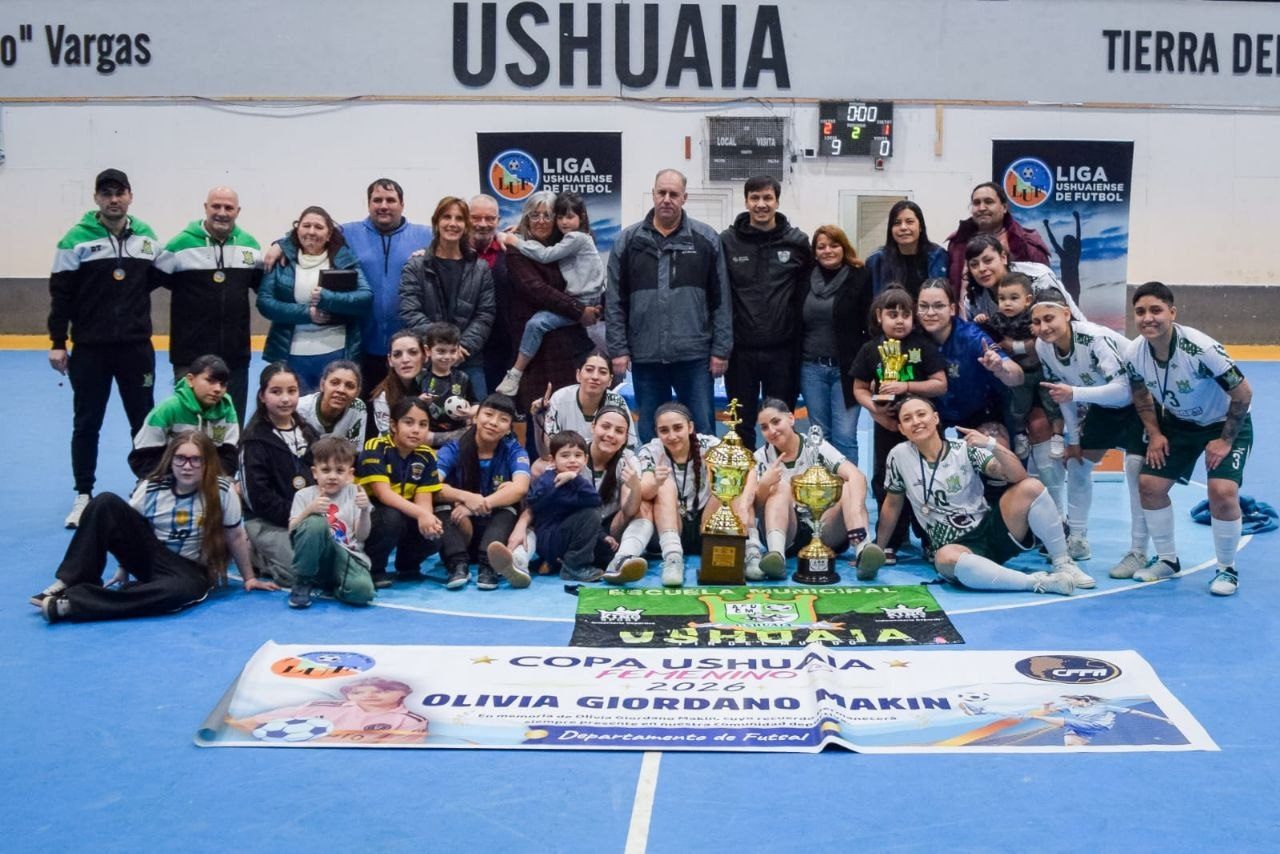 ESCUELA MUNICIPAL SE QUEDÓ CON LA COPA USHUAIA “OLIVIA GIORDANO MAKIN”